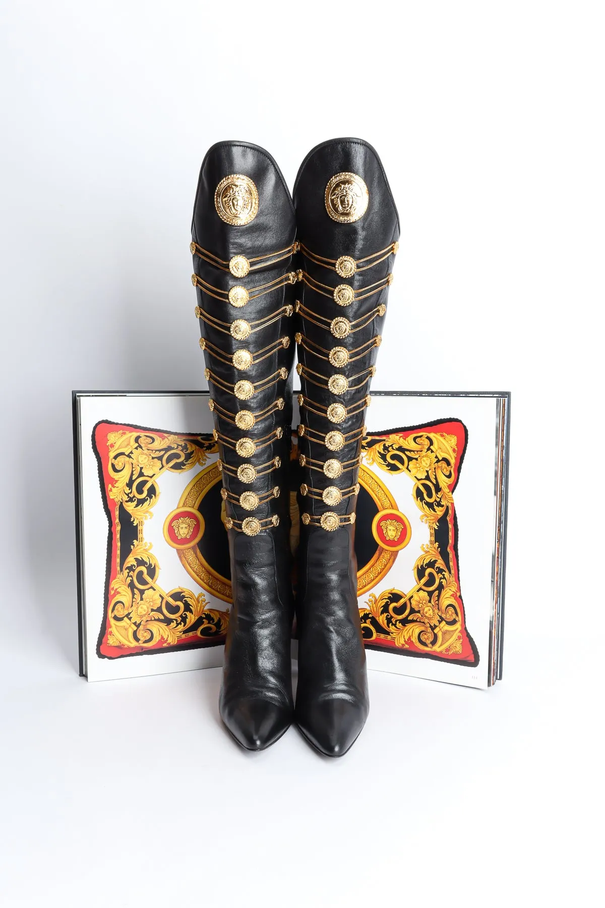 1993 A/W Medusa Emblem Grunge Boot