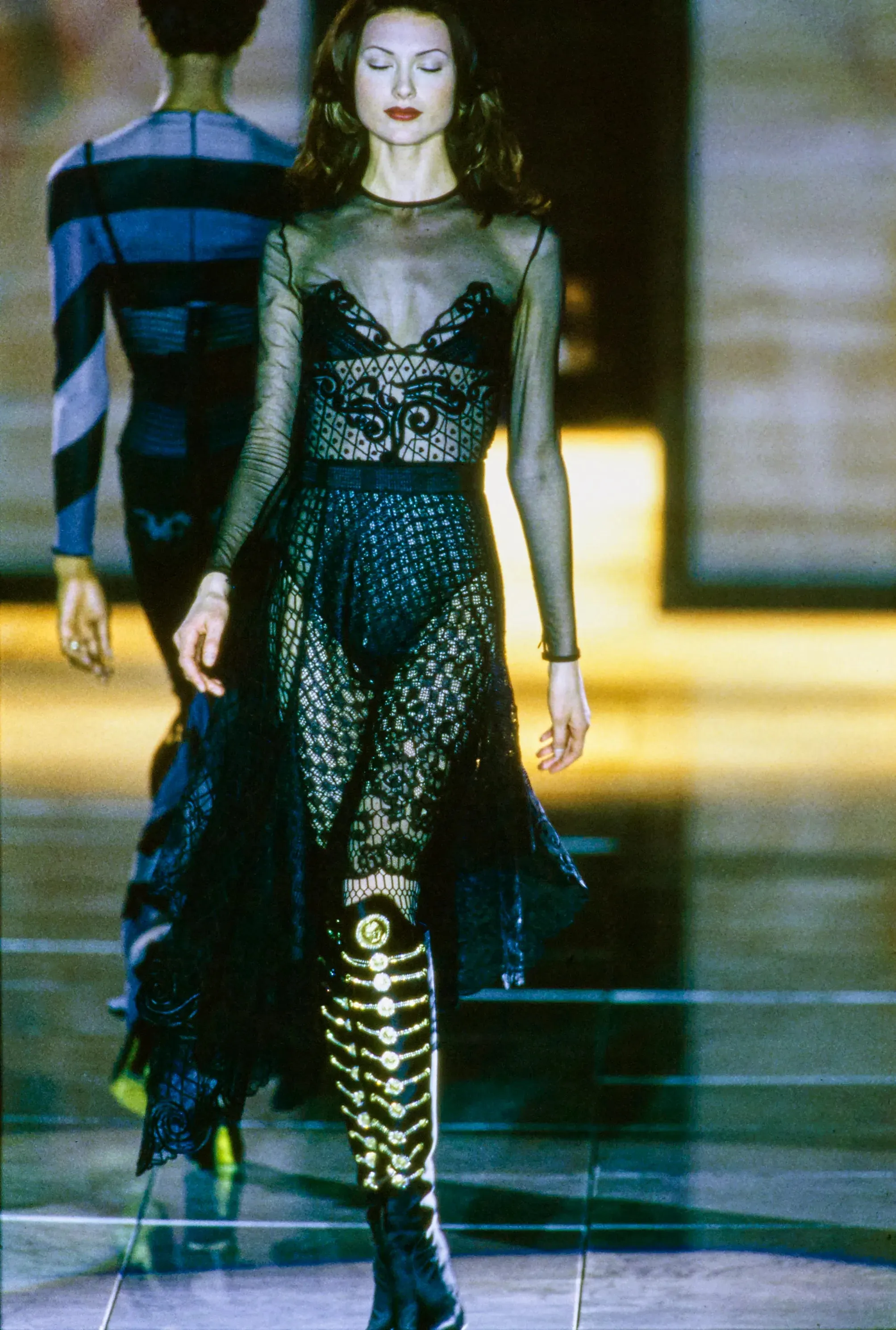 1993 A/W Medusa Emblem Grunge Boot