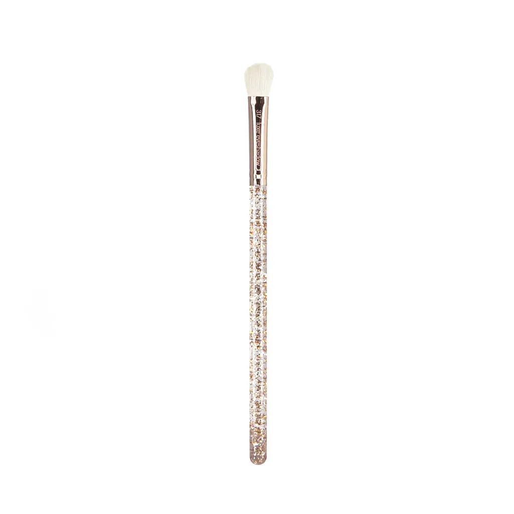 317 Luxe Eyeshadow Brush
