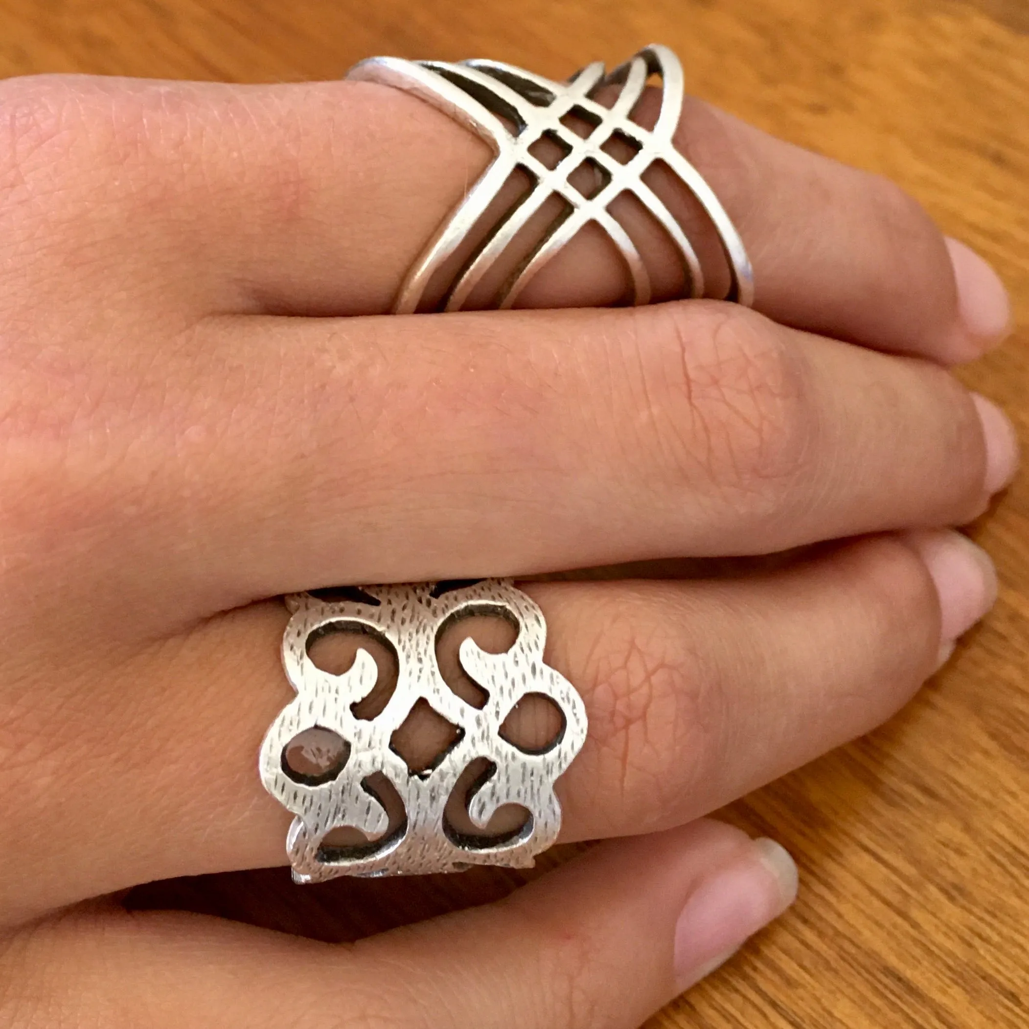 BDV ADJUSTABLE SMALL METAL LACE RING