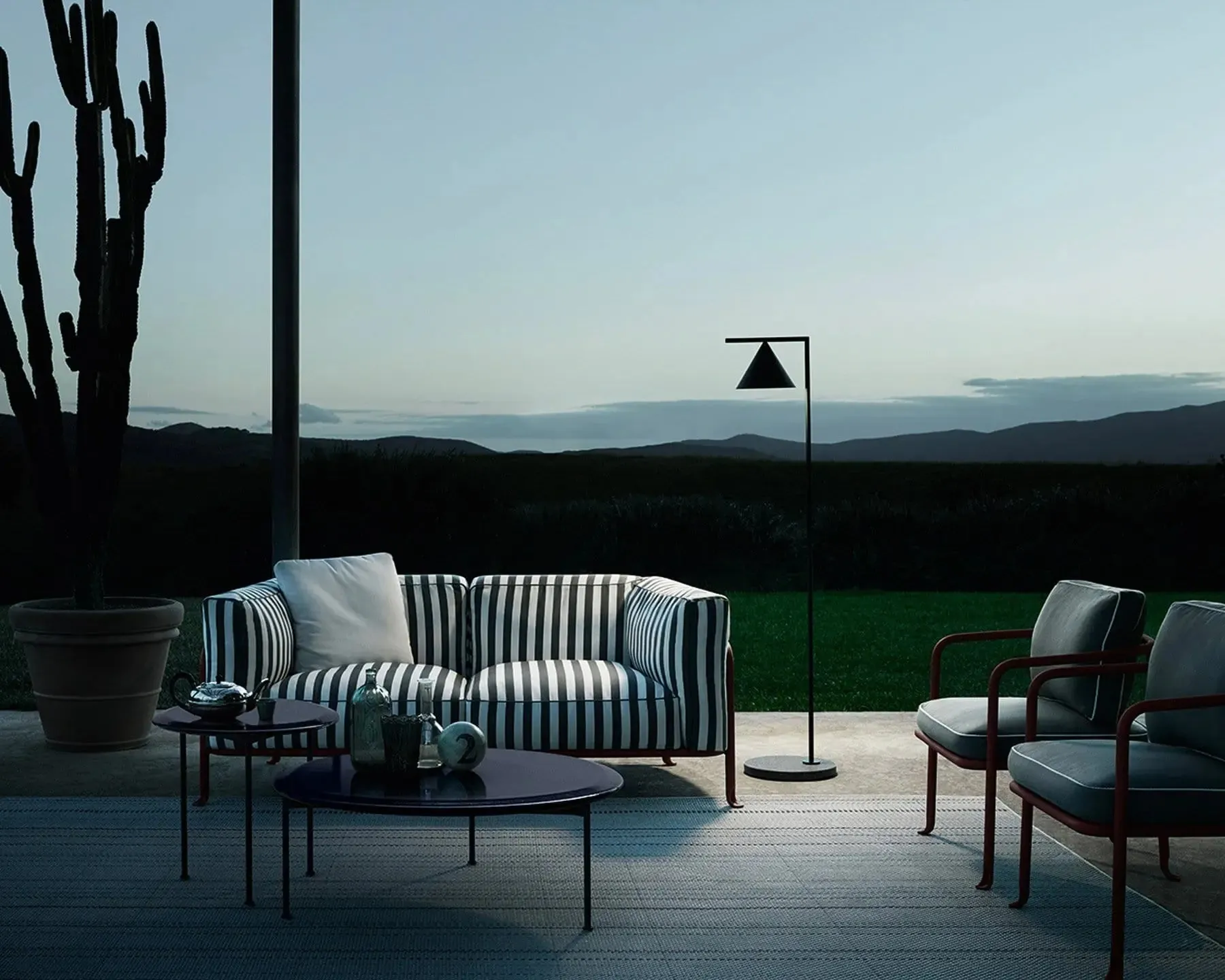 Borea - Outdoor Sofa