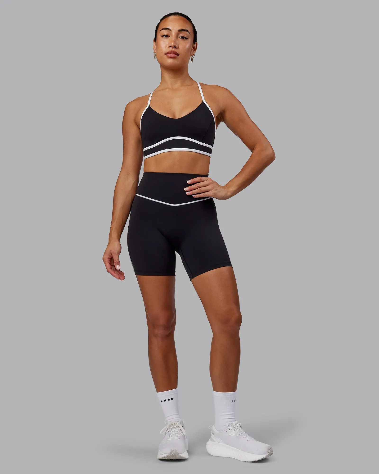 Contrast Mid Length Short Tights - Black-White