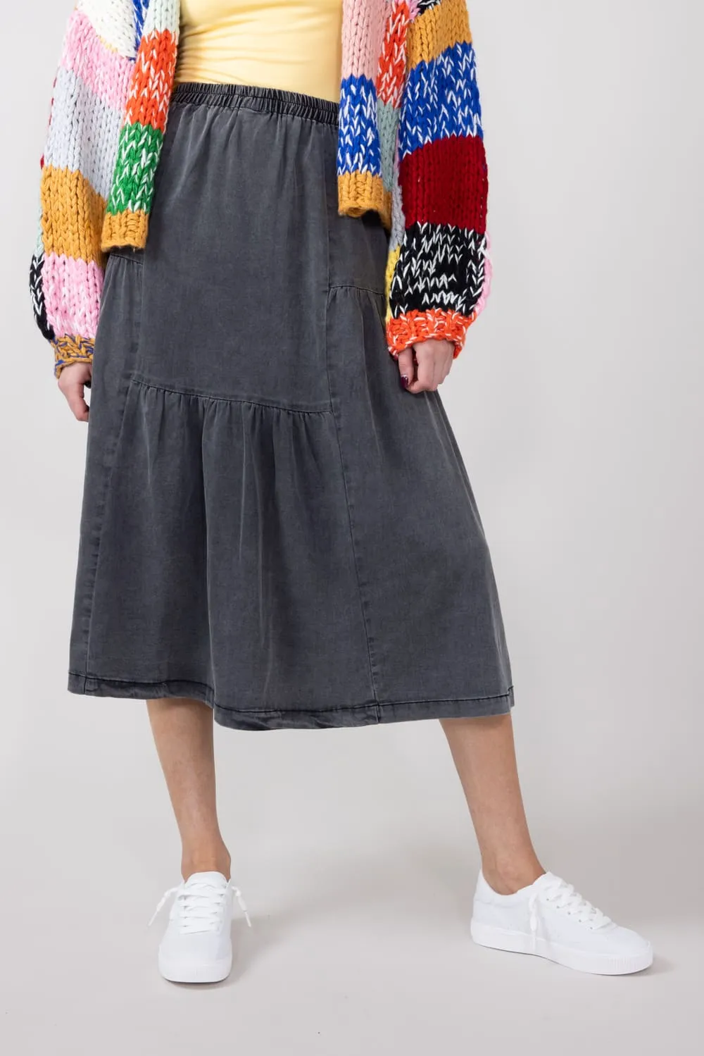 Denim Tiered Midi Skirt for Women in Black | FS3401-BLACK