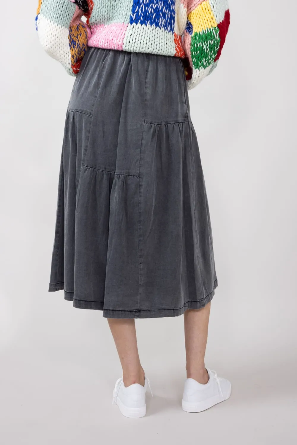 Denim Tiered Midi Skirt for Women in Black | FS3401-BLACK