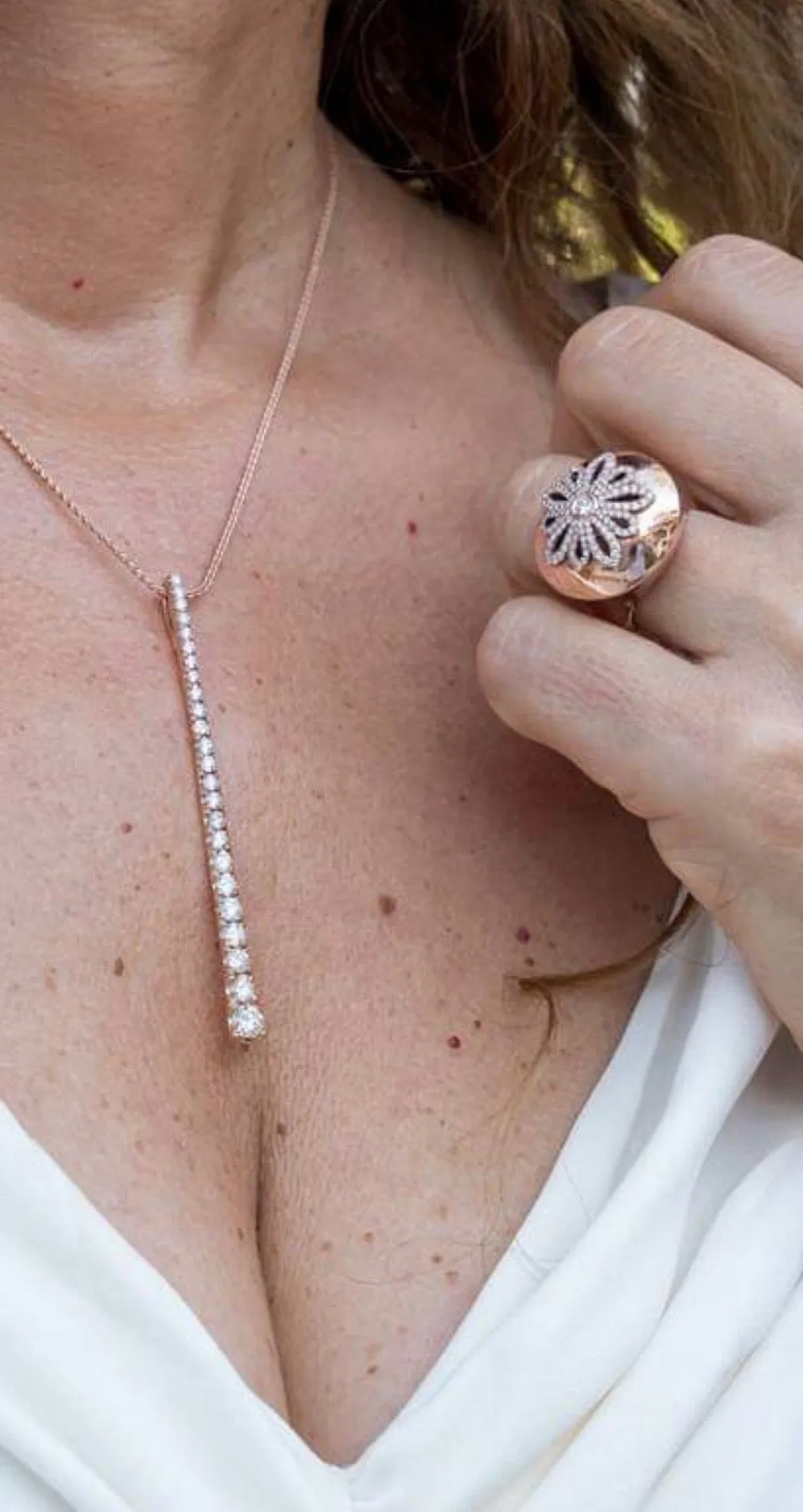 Elegant diamonds bar