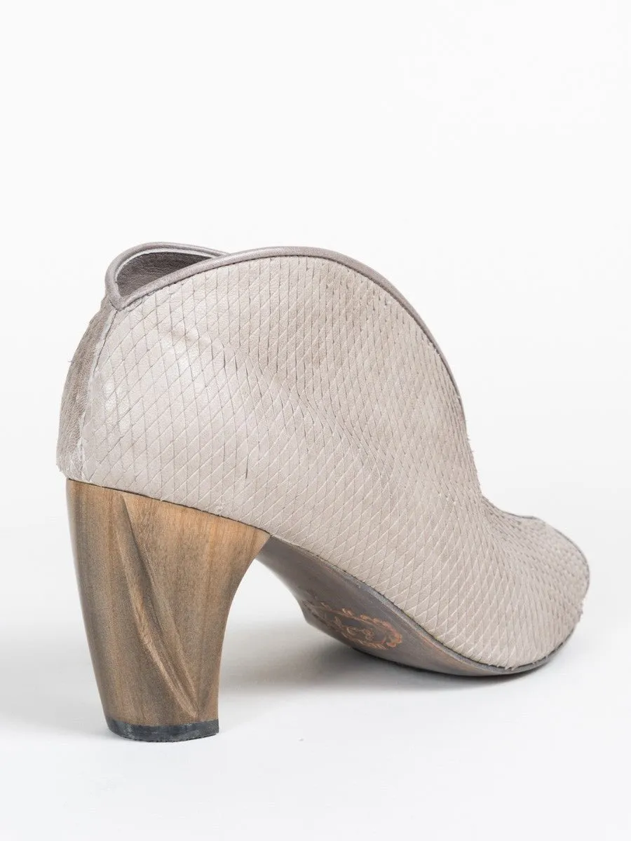 geneva bootie