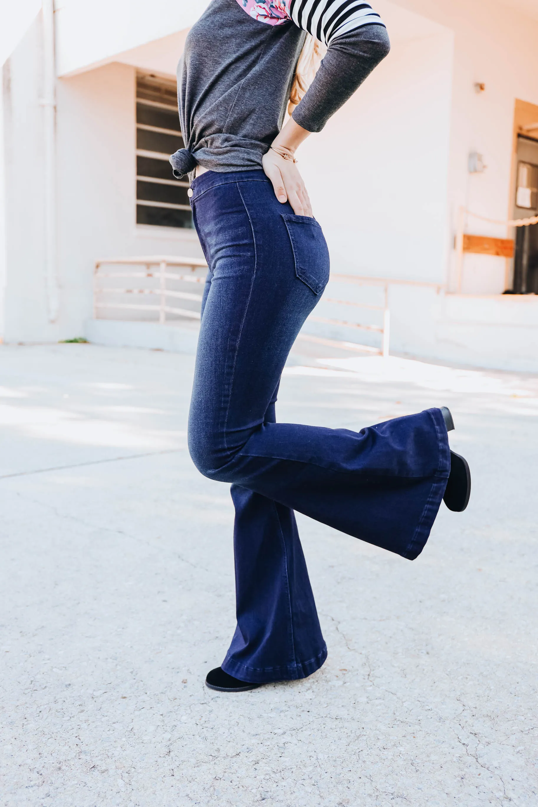 Kallan High Rise Flare Jeans - Dark