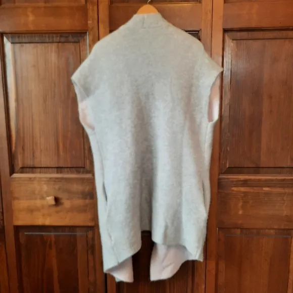 Lole Freddie Riverstone Two Tone gray blush pink wool blend sleeveless cardigan