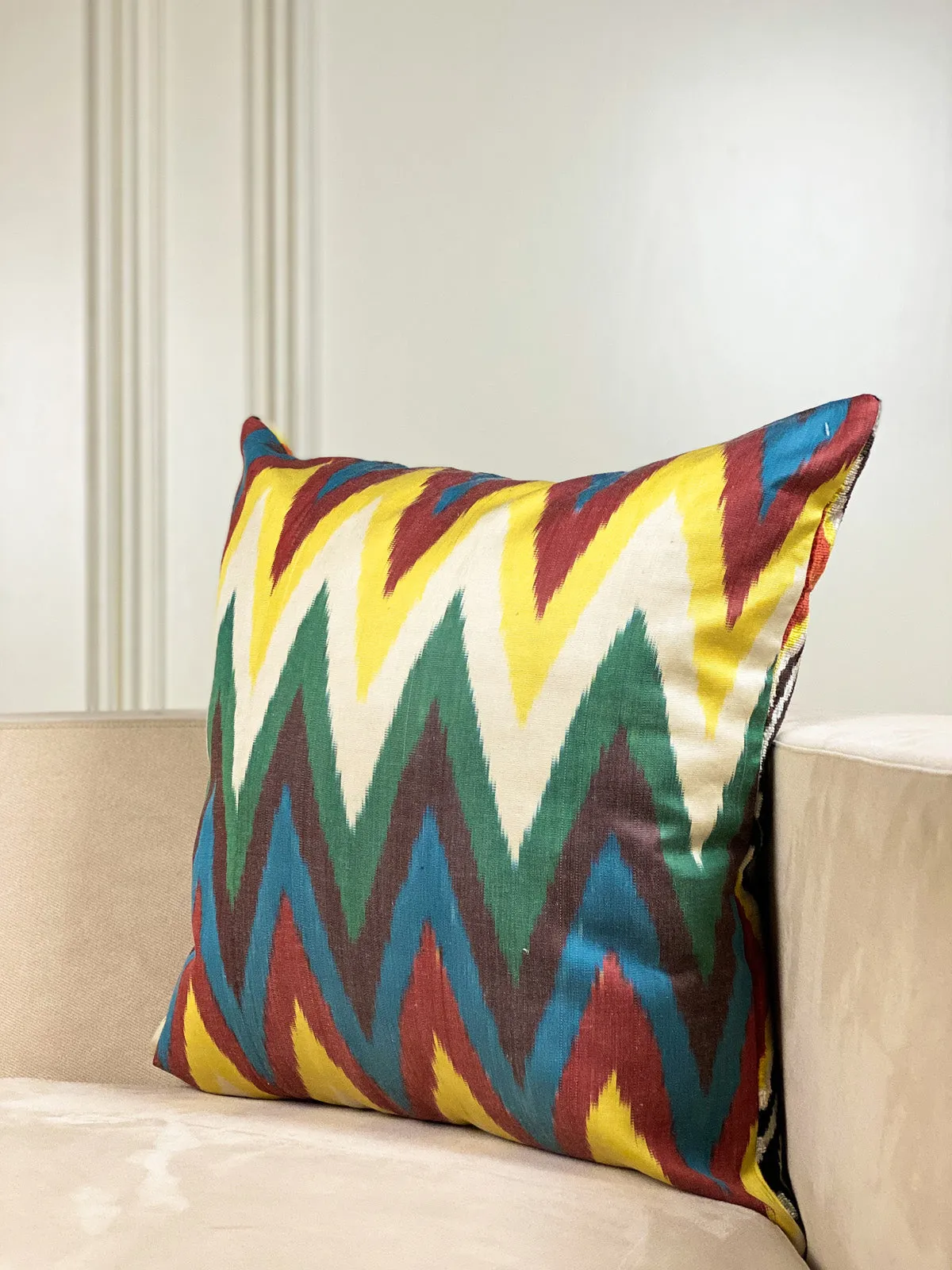 Luxe Golden Noir Rouge Pillow Cover