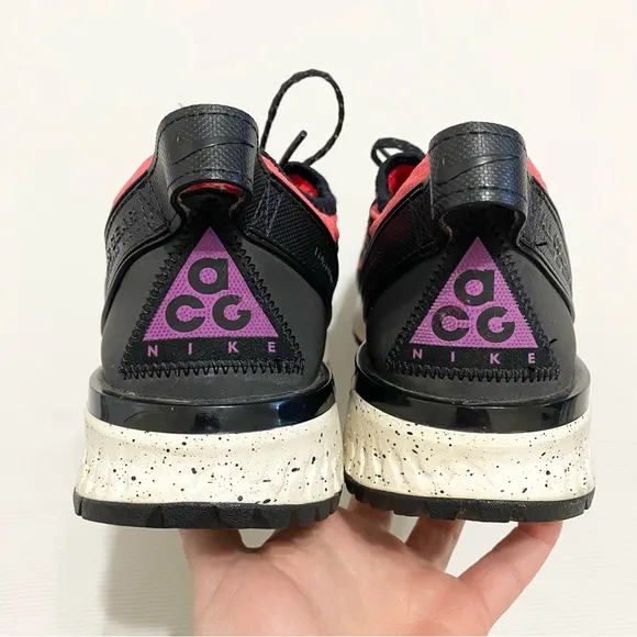 Nike ACG React Terra Gobe Sneakers Bright Crimson