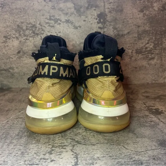 Nike Air Jordan Proto Max 720 Sneakers BQ6623-700 Mens sz 10.5 Gold/black