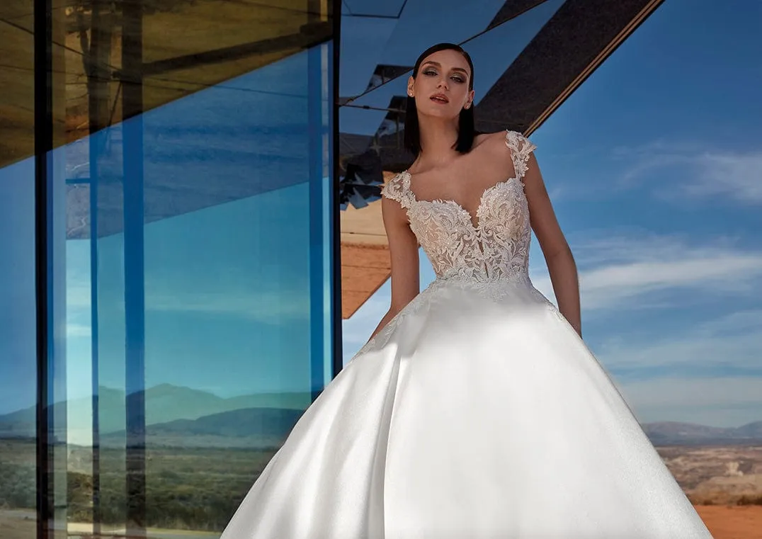Pronovias Privee: Vivianite