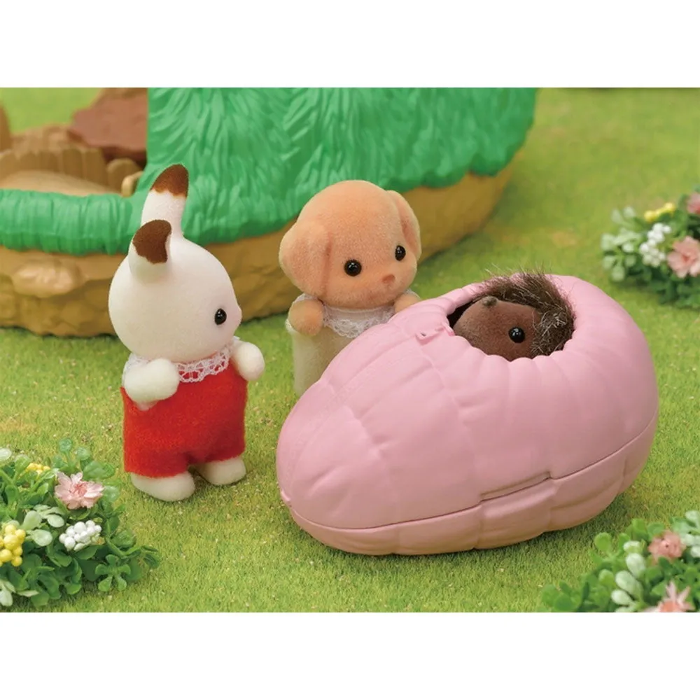 Sylvanian Families Baby Hedgehog Hideout