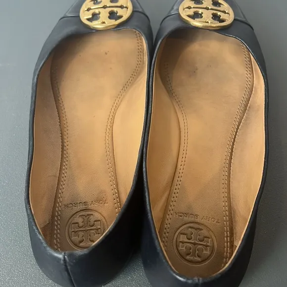 Tory Burch Chelsea Cap-Toe Navy Blue Ballet Flats with Gold Logo Size 7