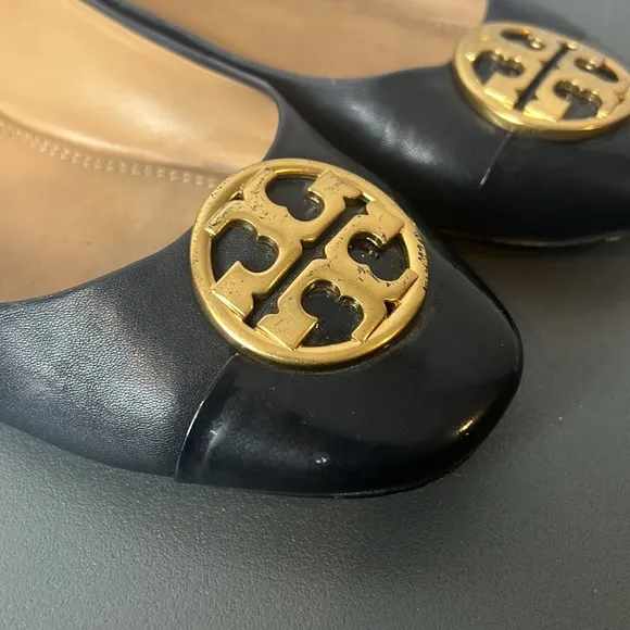 Tory Burch Chelsea Cap-Toe Navy Blue Ballet Flats with Gold Logo Size 7