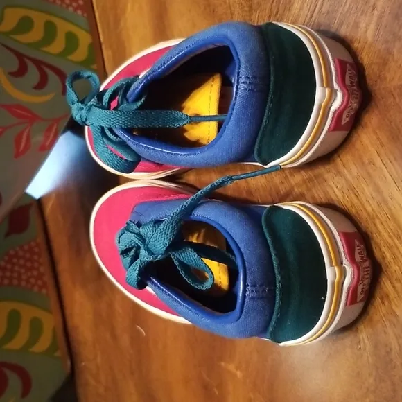VANS MULTI-COLORED SNEAKERS.... Size: US 12