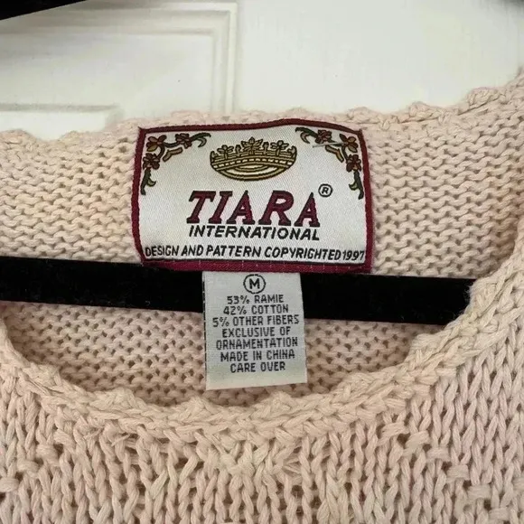 Vintage Tiara International Embroidered Holiday Sweater (Size M)