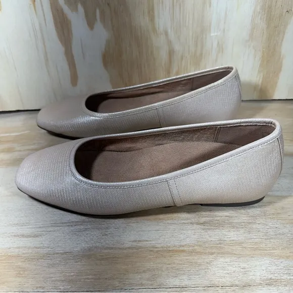 Vionic Orinda Square Toe Flats Women’s Size 9