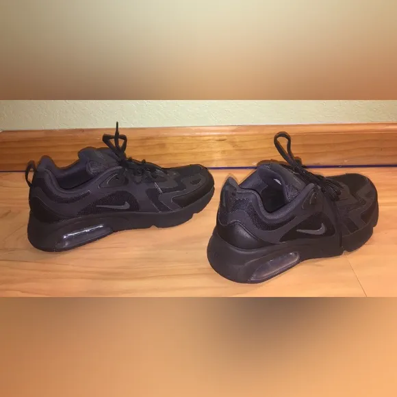 Youth Nike Air Max 200 Black Sneakers 7Y